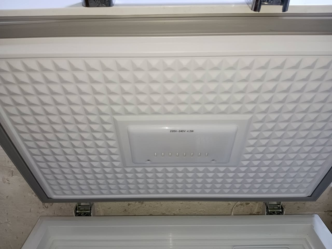 مجمدة عدد 2 للبيع مكاني الشعب ***********
