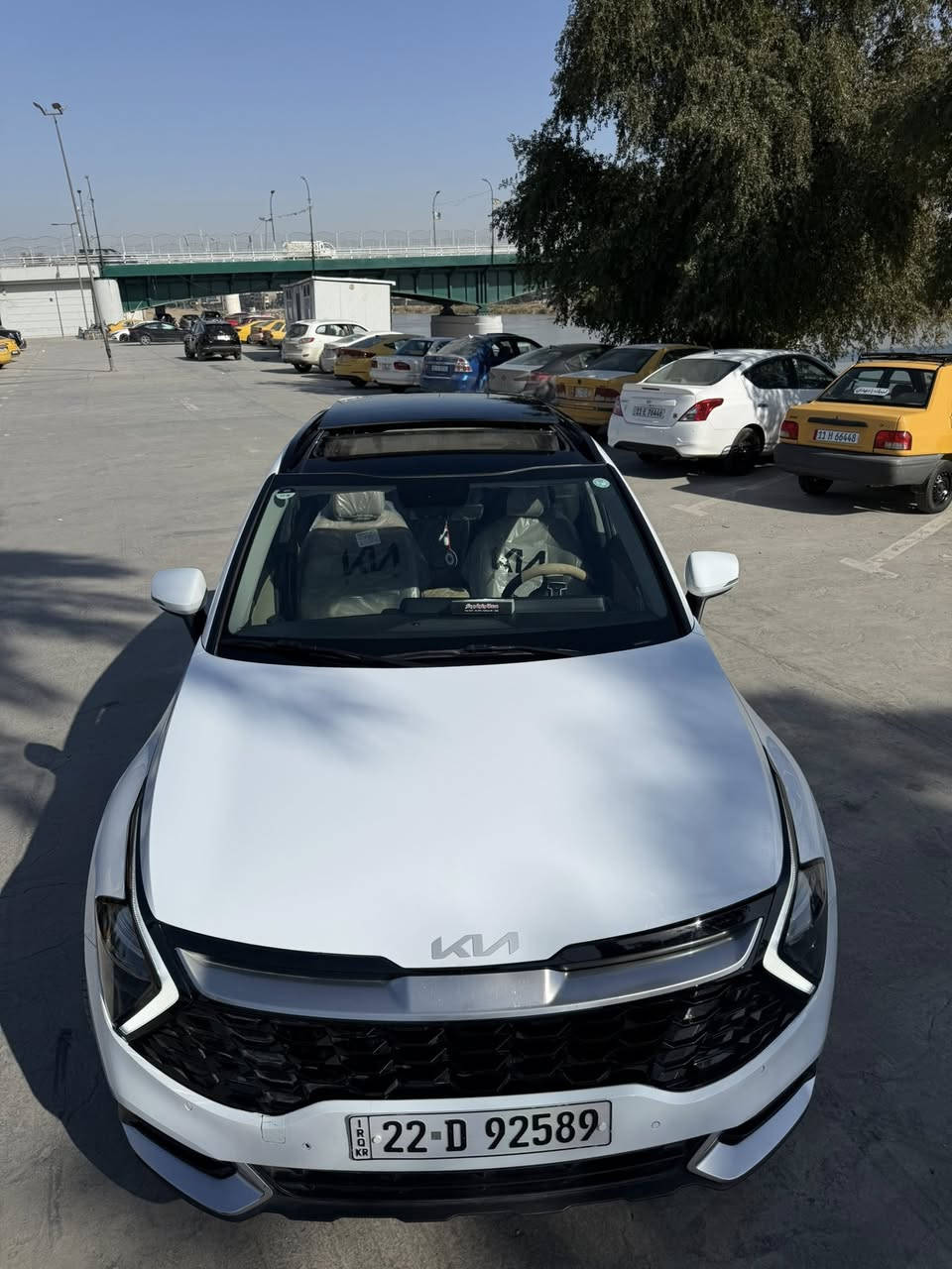 سلام عليكم
سيارة كيا سبورتج 2024 فول برستيج 1/1
السيارة خليجي مكفوله عدا البنيد ع كد شبر بارد موجود بلصور
محرك 2000 
ماشيه 35 الف 
فول موصفات
فتحتين سقف بانوراما
حساس امامي خلفي
جنطه سيارة كهربائي
اوتو هولد 
اوتو بارك
شاحن وايرلس 
شاشة كار بلي 
بعد اكو موصفات معروفه
السعر 235 ورقه و بيه مجال 
رقم ☎️: *********** متواجد واتساب
مكان سيارة : بغداد كاظمية.
