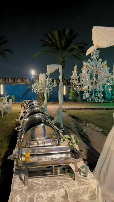 فكره القاعات صارت قديمه جرب تسوي عرسك بمزرعتنا وفقط عليك الحضور كل التجهيزات تلكاها
كل التجهيزات تلكاها كامله من ميوزه وكراسي وطبلات وكوشه عرس هم وبالاضافه الى كادر تنضيف ومساعدين وب اسعار متخطر ع بالك تكاليف بسيطه جدا فقط اتصل عليه واني ارتبلك الحجي  هذا رقم الاتصال *********** واتساب
