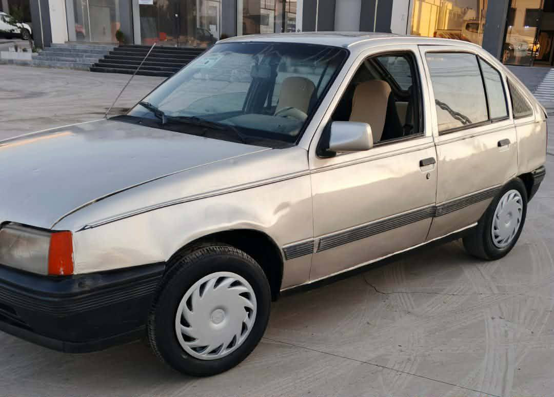 السلام عليكم
كاديت حجم 16موديل 91

رقم نينوى الماني سنوية عظم الى2028

محرك بي نفخ  كير شرط 

مصبوغة عام جمالية كابون بانزين بيها ورقي 

شرط التحويل من الشرعي 

السعر 22وبيها مجال 

***********
