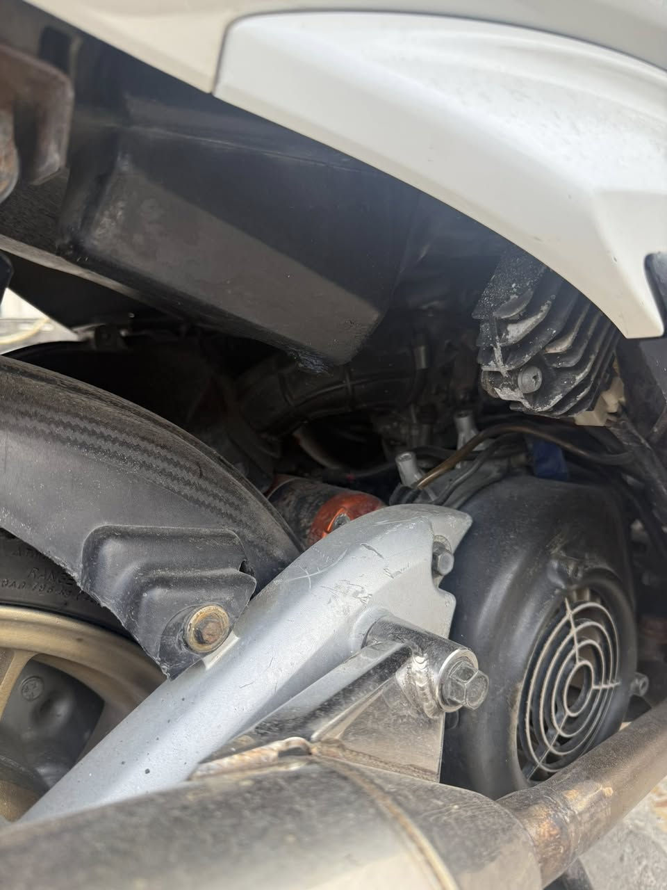 سلام عليكم دراجه سكنس لبيع بيه تزويد اصليه مكاني طوبجي سعره خاص بس واتساب رقم متوجد بيه ***********
