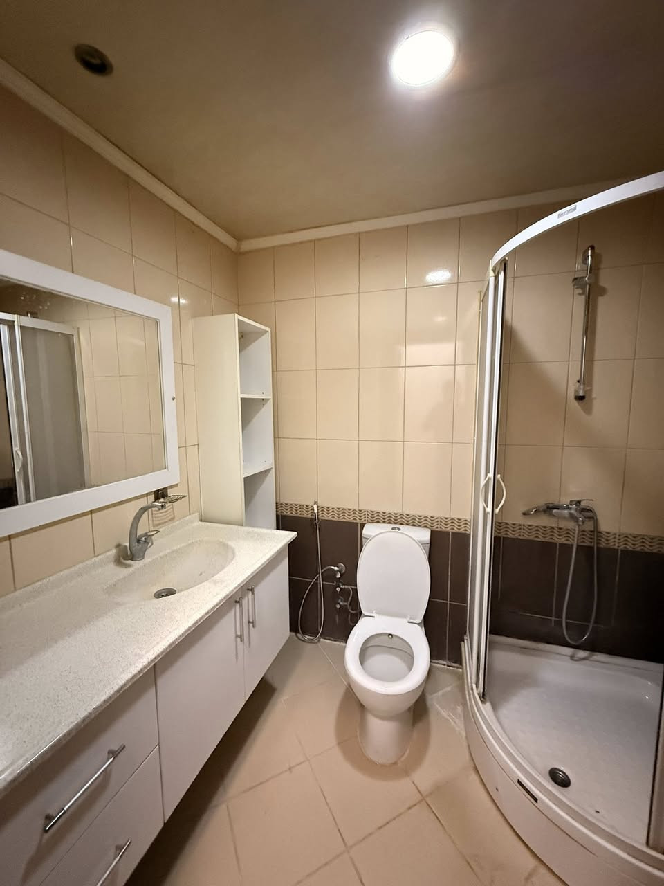 شقة للبيع في افروستي( دهوك)
طابق 3
مساحة 168
واجهة شيمال شرق 
ارقام الهواتف
***********
#دهوكيه #شريكةعقارات #شراءعقار #دهوكيه #افروستي #avrocity #موصل #للبيع #duhokcity #DUHOKTV
