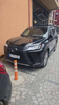 لكزس LX600 • ٣٫٥ توين توربو • ٢٨٠٠٠ كم