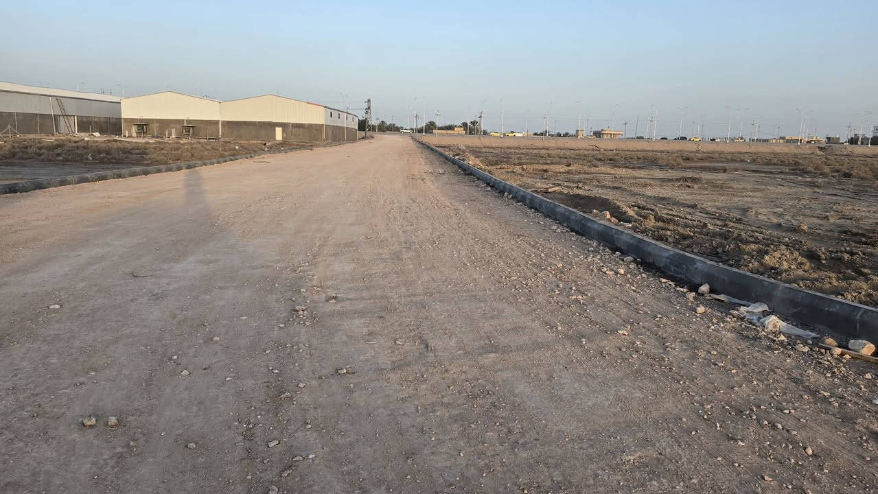 #يعلن_مجمع_الخيرات_السكني_عن_توفر_قطع_اراضي 
              سكنية بكافة الخدمات وبأعلى جودة

💎انارة شوارع وتسليك اعمدة كهرباء امام كل قطعة
💎ماء اسالة + مجاري +ارصفه 
💎شوارع مبلطة بالاسفلت عرض الشارع 12متر 

💎بناء موحد بالطابوق وبأرتفاع مستوى دفن واحد 
💎المجمع يبعد عن السوگ فقط 5 دقائق
💎بيع المساحات حسب الطلب من 100 متر واعلى
✅عنوان المجمع مقابل جامعه الامام جعفر الصادق ع 
قرب بوابه السماوه 
📞للأستفسار والحجز الاتصال 
***********
***********
⭕️ملاحظة :العمل جاري.
