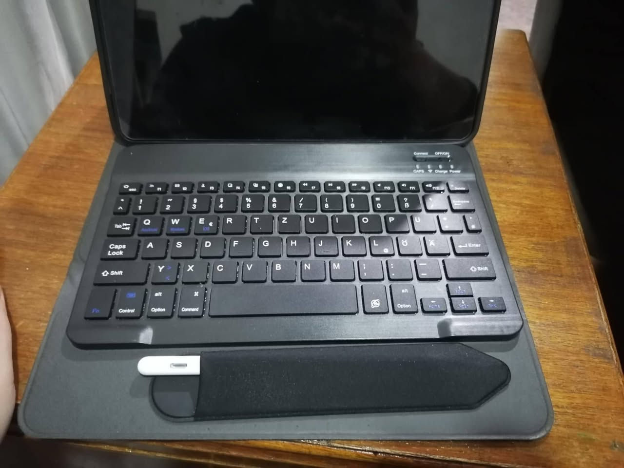 جهاز شاومي باد 6 ٢٥٦ الرام٨+٤ والمعالج اسناب دركون ٨٦٠ الجهاز مافيت صيانه الجهاز نظيف جدا واغراض موجود والشاحن الاصلي السعر  ويجي وياه كيبورد وقلم والسعر ٣٧٠ وبي مجال والتواصل واتساب على هذا الرقم ***********
