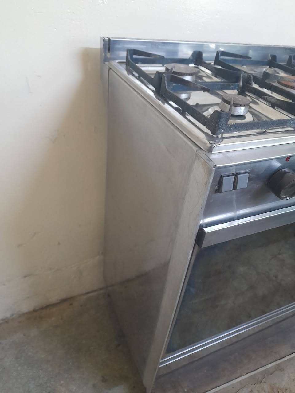 طباخ عشتار باب اول شرط الشغل العيون الفرن كله شغال مابيه عيب السعر 125 بيه مجال للشراي


**إذا كنت صاحب هذا الإعلان وتريد حذفه لأي سبب، رجاءا أرسل رسالة إلى الدعم الفني**
