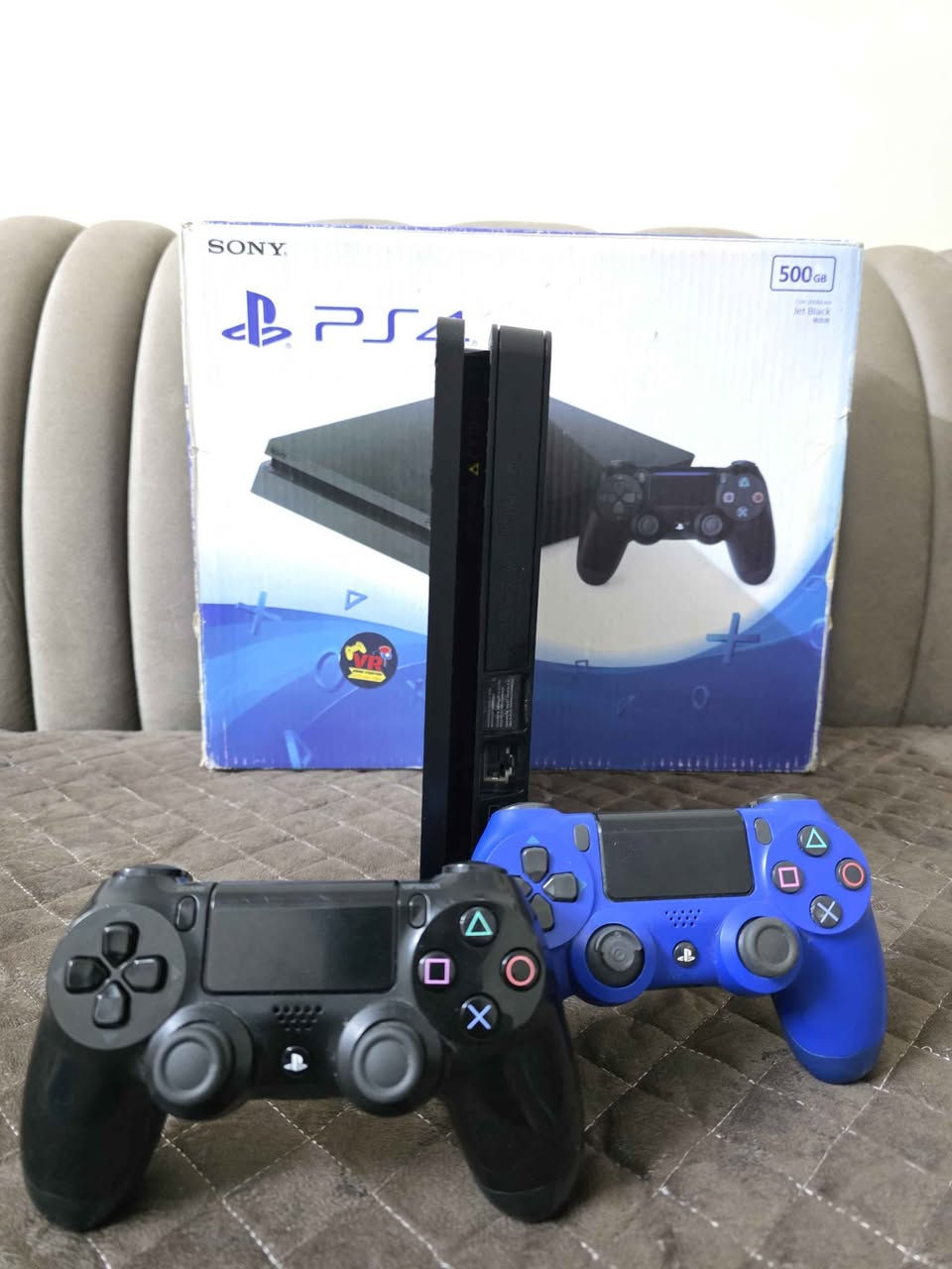 بلي فور سلم مهكر مامفتوح لوك ستيكر حيل حيل نظيف بعده جديد مع كارتون  يحتوي على 7 العاب قويه ويحتوي على 2جوستك جهاز فول الفول السعر 270وبي مجال للطيبين توصيل جميع المحافظات متوفر *********** كركوك, العراق
