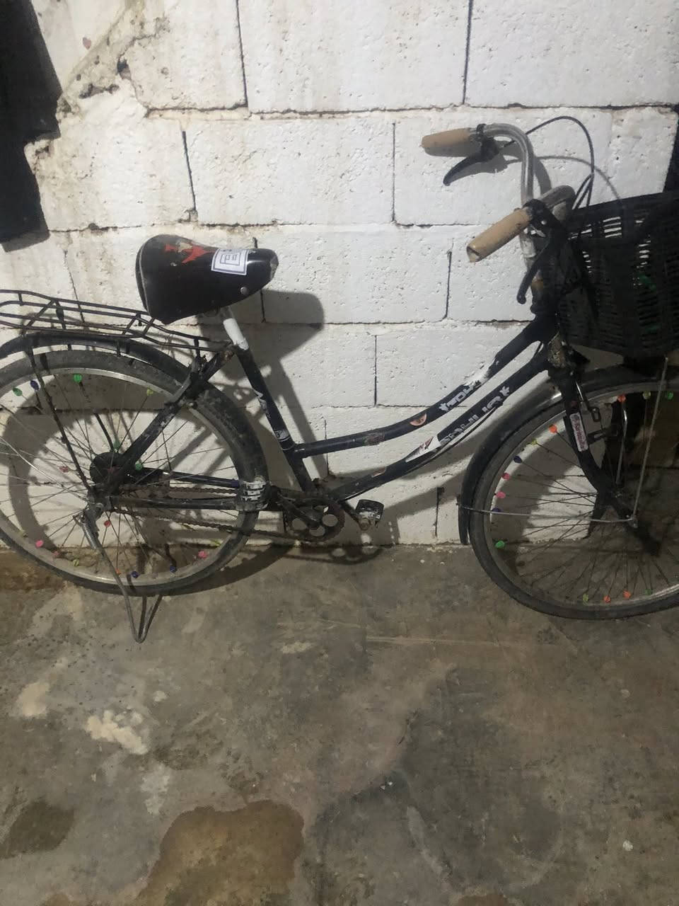 ‏سلام عليكم  ‏باي سيكل للبيع حجم 26 سنة ‏كل ما بي حيل بركات مشتاق ‏يشتغل بركات وكل شي ما في
‏كل شيء ما أبيه  ‏وسعره 75  ‏عنوان كركوك  ***********￼￼￼
