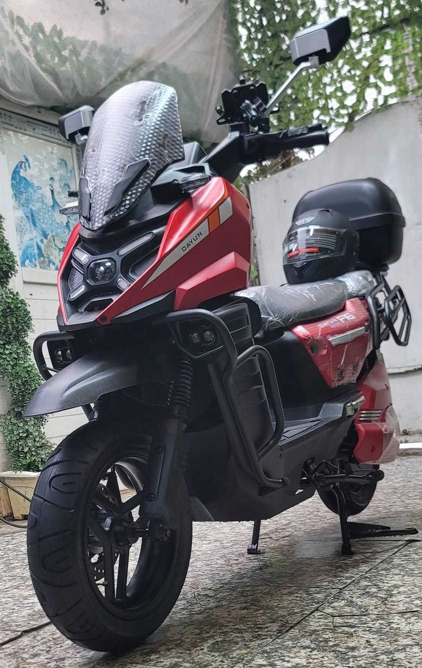 السلام عليكم.دراجه  _DAYUN_دايوان
.بطاريه _ليثيوم _32_ امبير ...(زيرو )..(زيرو ) .(ضمان لمدة سنه ).الملف 2000 W...السرعه الفعليه مع الوزن _85_ اما الكليه _99_...تقطع مسافه _70_ كيلو بل شحنه الواحده ...نظام تشغيل . بصمه..سويج ..كارت..تشغيل عن بعد وجهاز مانع سرقه...كتلوك الشركه..وصل المعرض بيه ...السعر (مليون و400) قفل...مكاني بغداد الشعب...الشراي يتصل...***********
