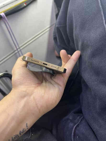 آيفونات ١٣ برو ماكس 
الأبيض ذاكره ٢٥٦ مكفول الجهاز وتر بطاريه ٨٦ نموذج m نضافه ١٠٠ سعره ٦٧٥ الف أخو الجديد نضافته
الثاني ذهبي نضافه اخو جديد بطاريه ٩٢ ذاكره ٥١٢ مبدل فقط كامره تفصيخ تجي تفحص بنفسك إذا بيها قطره تراب مرجوع سعره ٦٢٥ الف 
مكاني بغداد البياع شرطه ***********
