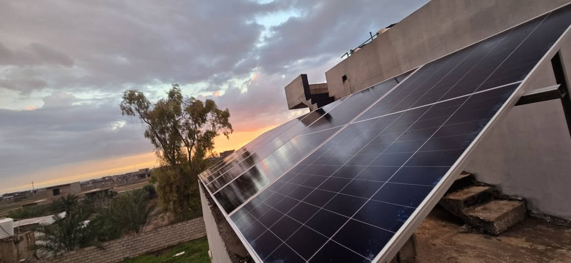 تم بحمدالله تنصيب منظومة طاقة شمسية
 بقدرة 14 اميير نهاري و 14امبير ليلي 
الواح بقدرة 645W من شركة لونجي  HO-MO X10ضمان 15 سنة
انفيرتر RISING 6Kw ضمانة سنتين استبدال 
بطارية ليثيوم 15Kw من شركة SKE ضمان 5سنوات استبدال 
صيانة لمدة سنة مجانية
للاستفسار الاتصال:-
***********
***********
***********
***********
المركز الذهبي-Golden Center 

#ألواح_شمسية #توليد_الكهرباء #نظام_كهروضوئي #مستقبل_الطاقة
#طاقة_شمسية #طاقة_متجددة #استدامة #بيئة_نظيفة
