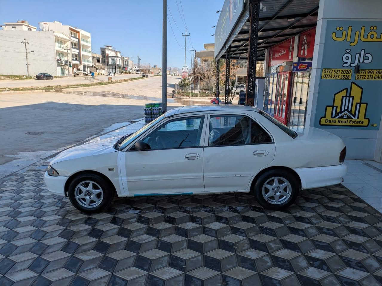 پرؤتؤن 2004 تؤماتيك سةنةويية پاوةر تةبريد بةس كؤمپليسةري نةقسة يةك دينار مةسرةفي تيا نية مالي دؤستة بةشةرتي گير و مةكينة  ناو سةيارةية سفرة ماشةلا  سعري 23 گةلا  *********** شربازهير, السليمانية
