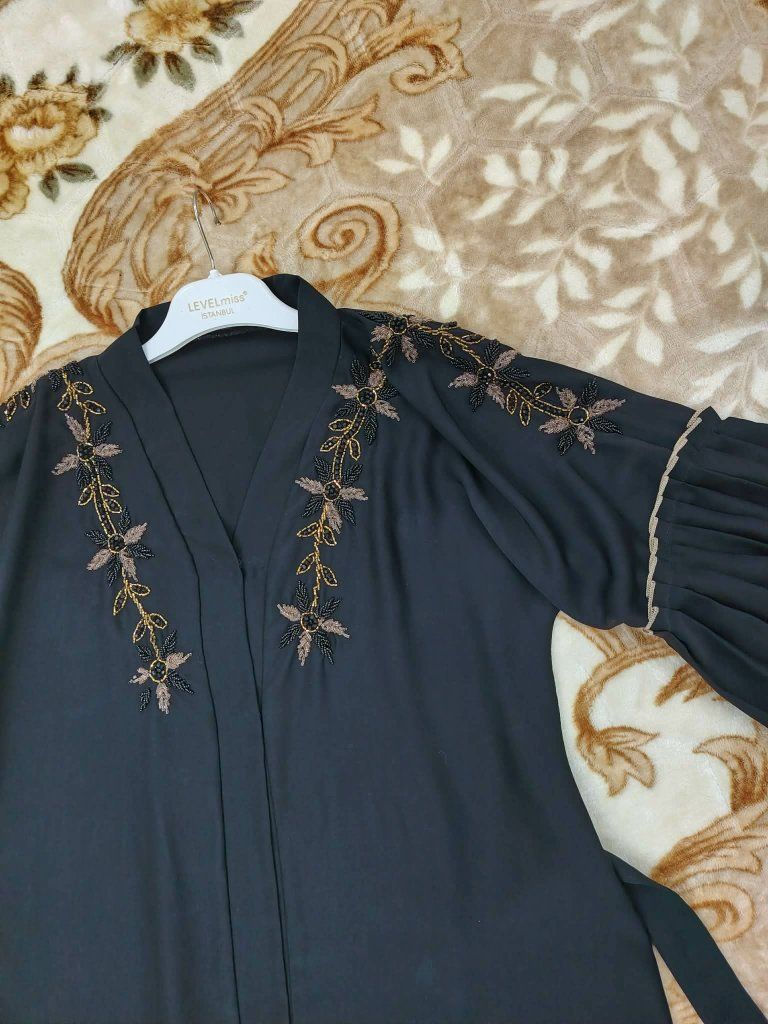 السلام عليكم 
للبيع متوفر توصيل 
الاحجام تلبس من50الى 65


**إذا كنت صاحب هذا الإعلان وتريد حذفه لأي سبب، رجاءا أرسل رسالة إلى الدعم الفني**