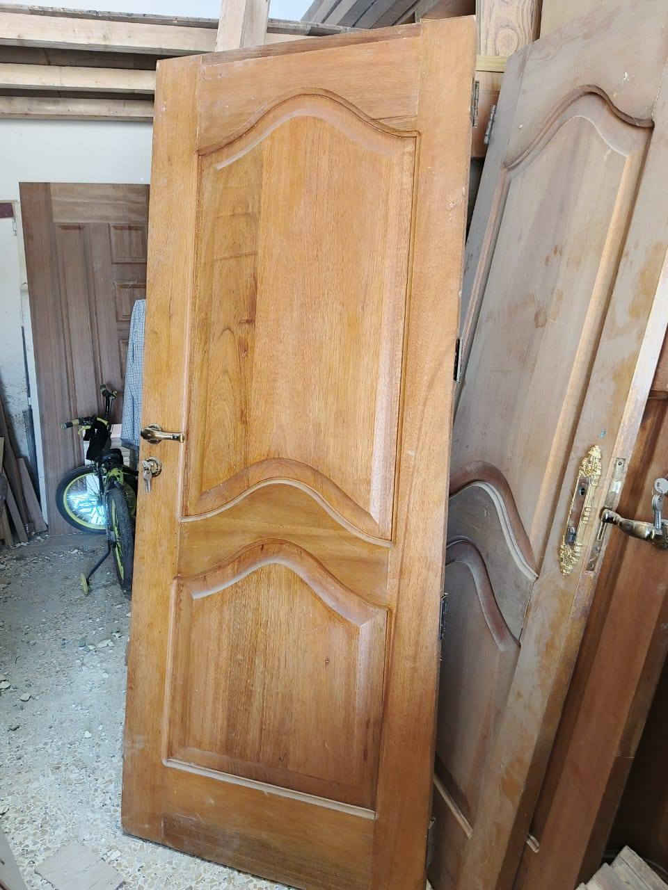 باب جاوي تعباه ثقيل جداً 10 ابواب سعر الباب 200 الف ماليزي
***********
