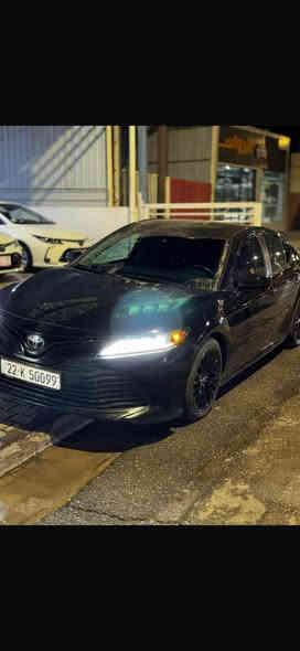 كامري 2018
موصفات LE 
بصمه 
كشن جلد اسود 
دفتر بانزين 
لايتات لكزز محدث 
وياله اڤيلون 
بيها جامرلغ خلفي وبارد واحد
سعر 181 وبي مجال بسيط  
مكان سياره كركوك 
للستفسار اكثر اتصال *********** كركوك
