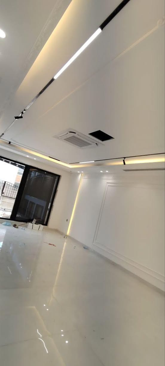 كهربائي وديكورات مغربي ✅

🔌 كهرباء آمنة واحترافية  
تركيب وصيانة بأعلى جودة… شغل مضمون وخالي من الأخطاء.

🏠 ديكورات مغربية فاخرة  
لمسة أصيلة تجمع بين التراث والجمال العصري… خلي بيتك يحچي عن ذوقك الراقي.

🪵 جبسن بورد حديث  
تصاميم إبداعية، أسقف معلقة وجدران أنيقة… نرتبلك المكان وكأنه لوحة فنية.

📞 للتواصل: [***********]  
✅ سرعة بالإنجاز  
✅ أسعار مناسبة  
✅ جودة تضمن راحة بالك
