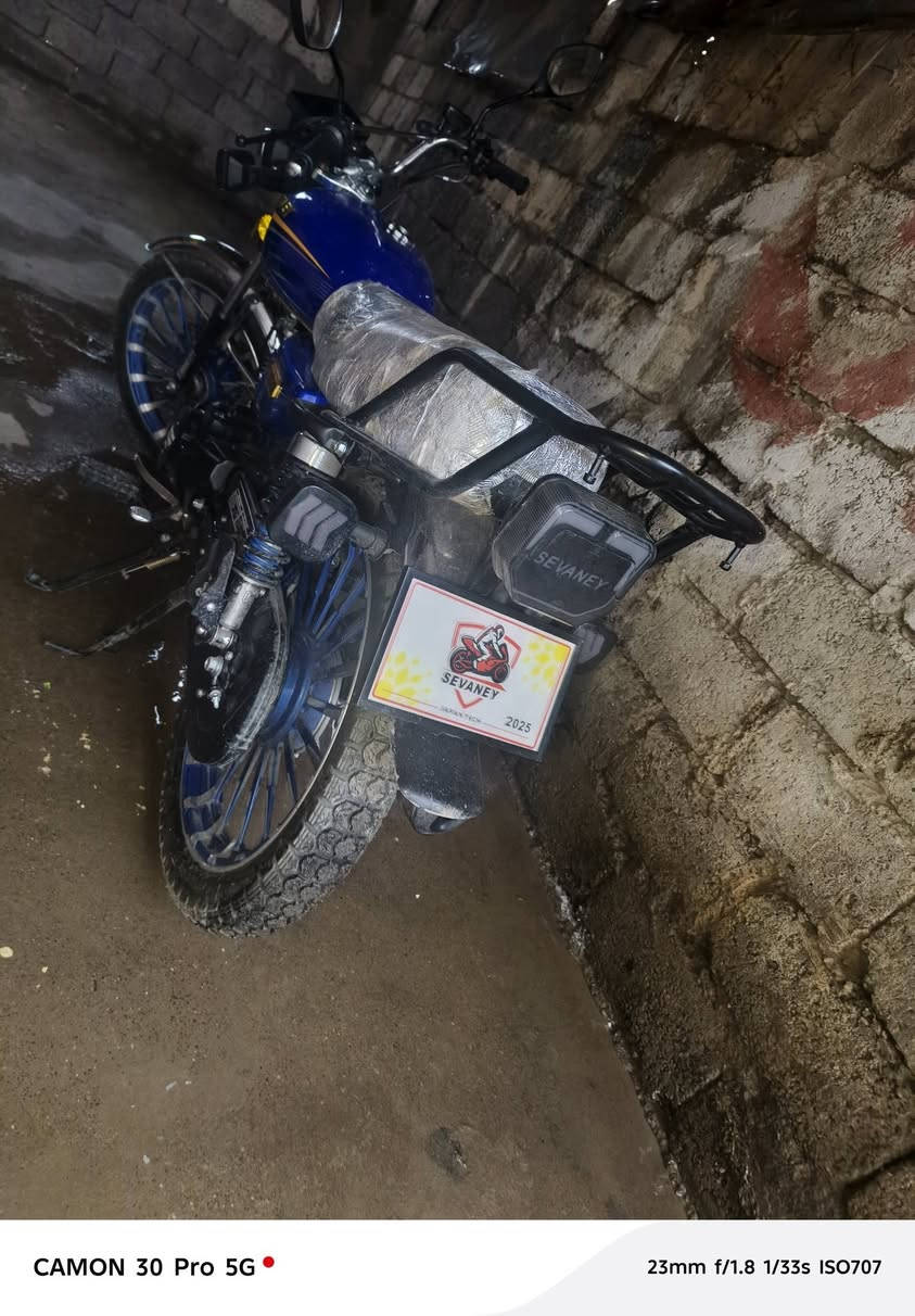 سيفان للبيع موديل 2025
كاتم صارلي شهر من اشتريته السعر 800وبي مجال 
الخاص مفتوح 
***********بي واتساب 
العنوان الموصل جانب الأيمن
