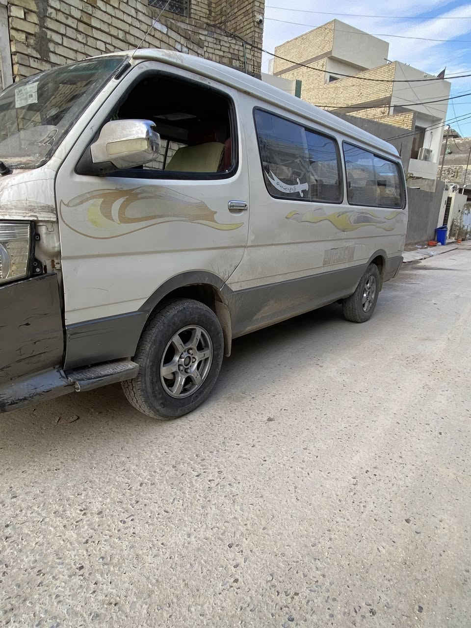 مابيهه صبغ 

تخم تاير 

سياره موصليه موصليه موصليه

سعر 38 بيهه مجال للشراي 

مكاني بغداد الامين ثانيه 

***********
