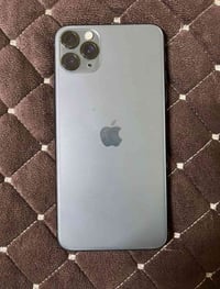 ايفون 11 برو ماكس 256 ذاكره  سعر 260 العنوان بغداد  07766772004