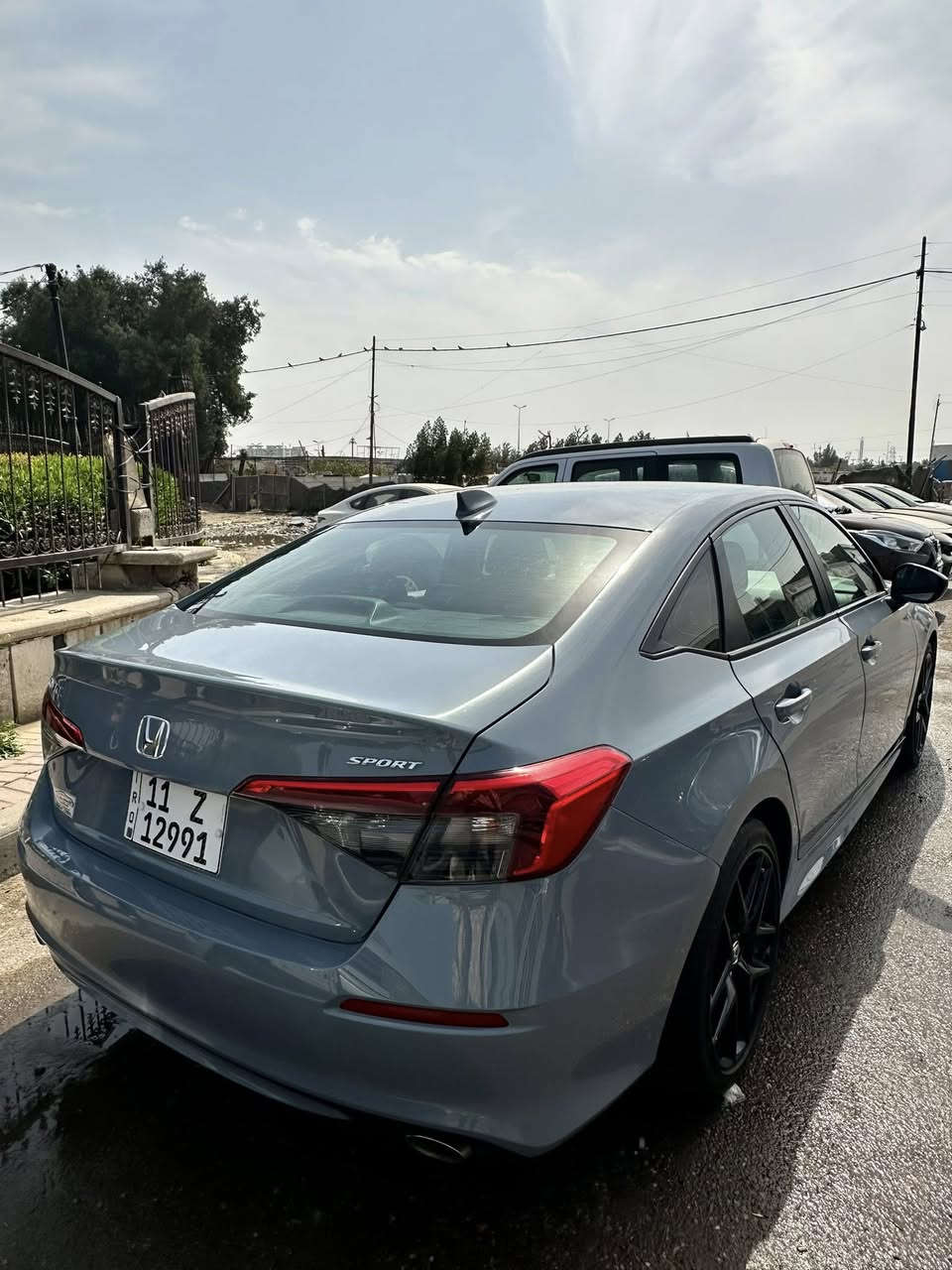 للبيع  

هوندا سيفيك 2024 سبورت

لون سمنتي مميز

بصمة

موديل 2024 

محرك 2000 

شاشة وسطية 

تحكم ستيرن 

هاند بريك دكمة 

نظام قيادة متعدد 

كاميرا خلفية دوارة 

دخول ذكي 

عزل تام 

نظام ملاحة 

نظام بلوتوث + USB 

ضررها بنيد وجاملغ والباب خلف السايق صبغ 

كير محرك وصدر تخبل السيارة 

ماشية ب خمسينات 

رقم الشاصي من ضمن الصور بس اكتبه ع گوگل ينطيك صور الحادث 

للاستفسار الاتصال على 

***********

***********
