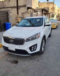 سورنتو 2017 وارد أمريكي رقم بغداد بآسمي  الضرر تبديل بنيد +دعامية بدون...