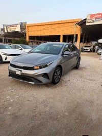 للبيع او المراوس كيا فورتي 2024 امريكي مرقم مثنى شهداء وكاله عامه من ا...