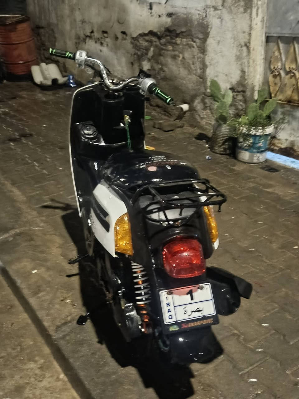 السلام عليكم دراجه بوليسِ للبيعَ مفتوحهْ بس بـ الولفات كهربائيات شغاله سلف شغال 📍 بصره خمسه ميل سعر:٥٧٥ يوجد مجال في السعر الرقم خاص:***********
