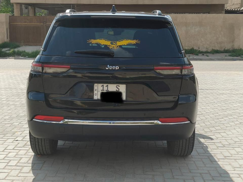 جيب كراند شيروكي 4xe موديل 2024
ماشية 20 الف 
مواصفات فول 1/1 
سنوية جديدة تنتهي 2031
رقم بغداد
كير ومحرك مكفول السيارة جديدة من الداخل والخارج 
ضررها موضح بلصور
للبيع فقط وليس مراوس 
مكان السيارة بغداد الغزالية 
رقم التلفون 

*********** او
***********
الضرر فقط موضح بلصور 
صبغ فقط على كد ضربة الصندوق صور الحادث موجودة بلمنشور
