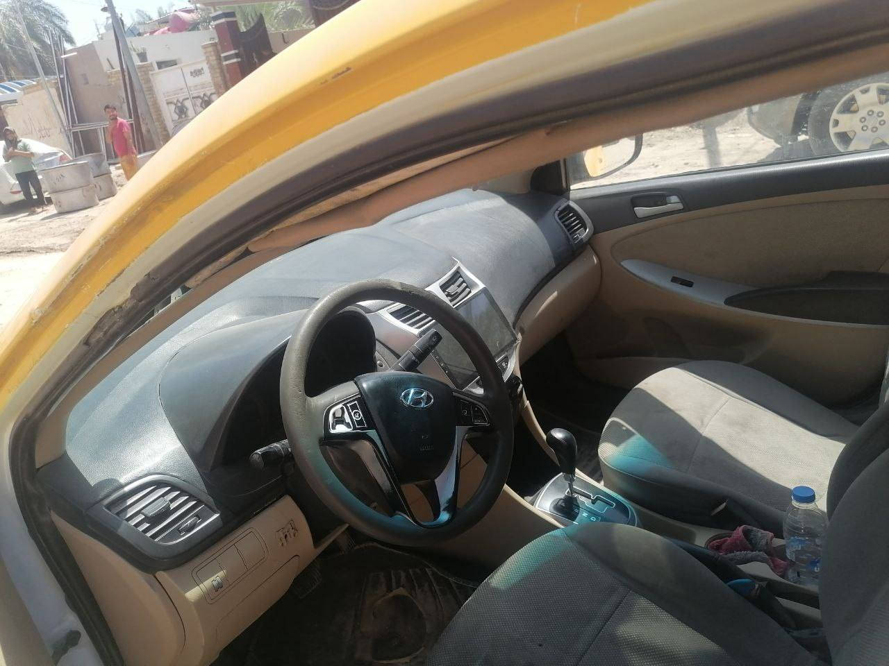 اكسنت للبيع موديل 15 بيها جاملغ وخشم البنيد بدون دواخل السعر 75 الاتصال على الرقم ***********
