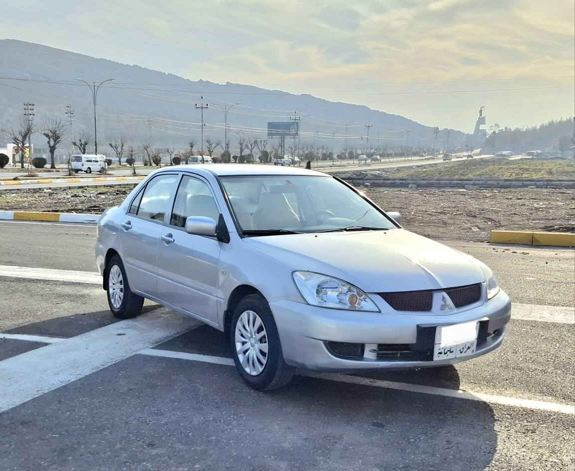 لانسەر مۆدیل 2010مەکینەگەورەی دەبل گێڕی ناوزەرد 140هەزار ڕۆیشتوە کال بونەوە تەعدیلی نیە گێڕوو مەکینەی لۆك نەکراوەتەوە سەنەوی تازە چوارتایەیی تازە پێش و پشت کەپس تەبریدوو گەرمی توندوو تۆلی بەشەرت  وەکوو بۆیاخ چاملغی دواوە تەنها جەلاتینە بێ دەعم و مەعجون دووپەلەی لای لەدەرگاشی هەیە نرخی 87 وەرەقە ڕەقم تەلەفۆن *********** أربيل, العراق
