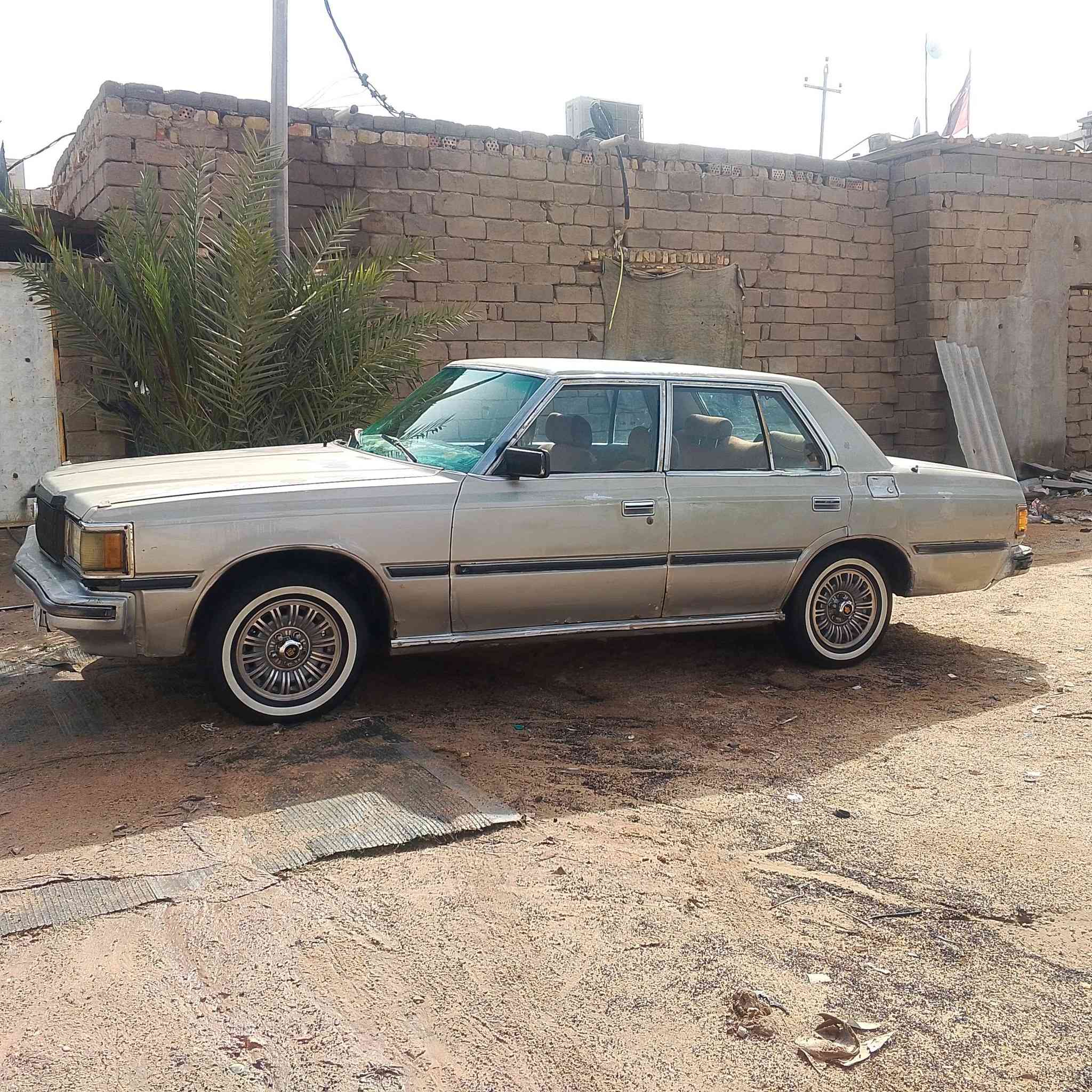 السلام عليكم سياره سوبر82سنويتها 27 كهربائياتها كلها شغاله مكينه وكير فيفيتي فيشه وحده سياره شاصيها مكفول رقم انكليزي بغداد باسمي تحويل ثاني يوم السعر 38 العنوان البصره رقم الهاتف ***********الموشراي لايكسر بحلال الناس
