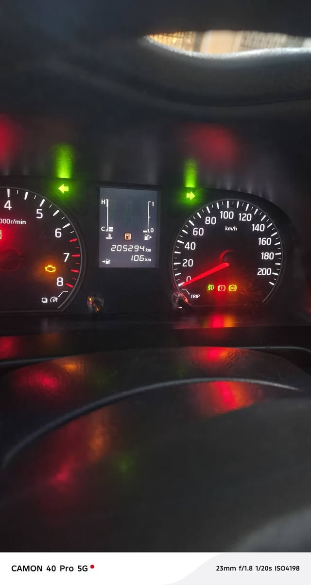 السلام عليكم نيسان عاليه 2016
سياره بلاديه قطره صبغ مابيه 
سياره مو زيرو سياره ماشيه 205 كيلو متر 
بيه تكحيل فقط 
جاهزه من كلشي 
تخم تاير جديد 
درع جديد 
دوشمه عامه جديده 
مكينه كفاله بلاديه 
كير بلادي 
تبريد محور كمبريسر جكساره 
تبريد ثلج ويه سويج 🥶❄
تحويل جديد سنويه 2030
هزه جديده
مكاني بغداد معامل الباويه 
خابرني واني خادم
 ‏‪***********‬‏
