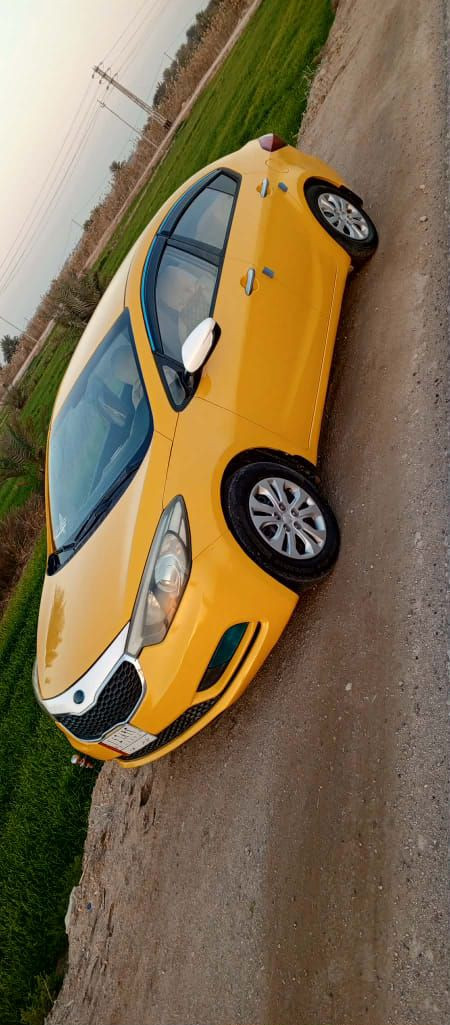 سلام عليكم 
سيراتو موديل 14 محرك وكير حدايده كهربائيات كله شغاله تبريد ثلج رقم ذي قار باسمي سياره حلوه وجاهزة مال جناي مكفوله من الضربه قويه 
مكان سياره سماوه سعر ،،،،،106,,, اني مكلف بنشر 
***********
