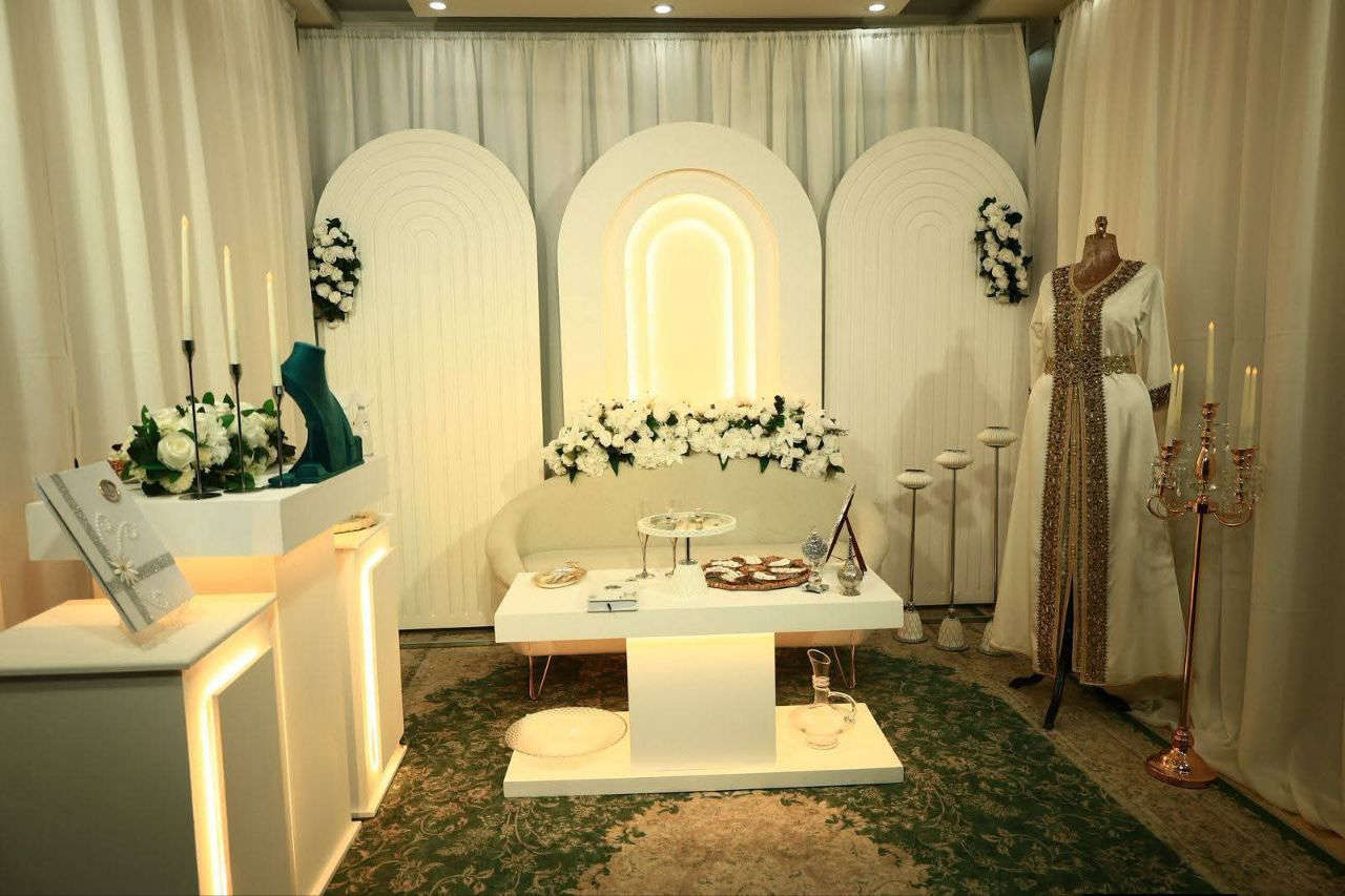 يمنه وبس 

شازلون  💚

القياس / 160 سنتم 

💚 المواد المصنوع منها 💚

الخشب / جام الروسي / القاعدة بلوك💚

الاسفنج / المميز الطبي ضد الرطوبة والماء💚

القماش / جاكور تركي قديفة 🌷

خدمة توصيل لجميع المحافظات العراق 

#اثاث #شازلون #كوشات #اعراس #مناسبات #منزلي #ديكور


**إذا كنت صاحب هذا الإعلان وتريد حذفه لأي سبب، رجاءا أرسل رسالة إلى الدعم الفني**