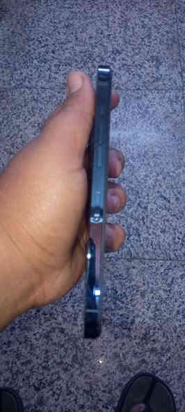 سلام عليكم مبلايل البيع 12برو  بس هاذه كسر بل ضهر  مبيل جديد سعر 450بي مجال المكان بغداد الامين الثانبه رقم الهاتف ***********
