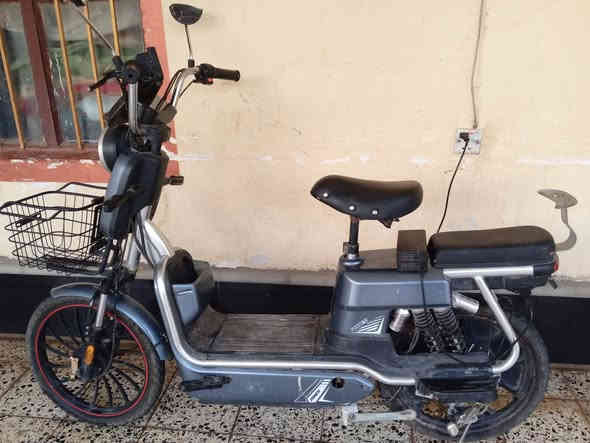 دراجه شحن للبيع شغاله ماناقصها شي
البطاريات 75% السعر 300الف وبيه مجال 
العنوان الضلوعيه الحويجة البحريه 
***********
