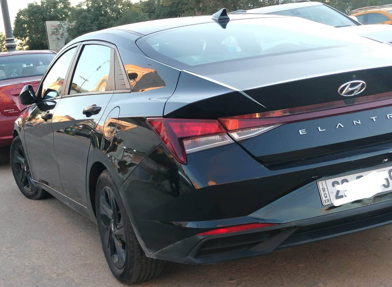 هونداي النتر2021 
محرك 2000 Doch دوش
 بصمه تشغيل وابواب 
لايت زينون عدسات بلادي + Led 
كامره دوراه 
شاشة لمس متصله مع عداد دجتال 
تدعم نظام Android Auto +Car play 
اناره داخليه محيطيه متعددة الالوان
رادارات 360 درجه
رادار جانبي النقطه العمياء 
رادار خلفي 
رادار امامي 
تحديد مسار+ سياقة آليه
توقف ذاتي عند الاقتراب من سياره 
‏‎فول تحكم ستيرن
كروز مثبت سرعه 
‏ تبريد شاشه بيانو منفصل 
ثلاث وضعيات قيادة 
‏Smart‏-Sport-Normal
اوتو هولد @/
منافذ Usp /Aux /12v
‏‎نظام ABS
سعر 155
مكان كركوك
*********** كركوك, العراق
