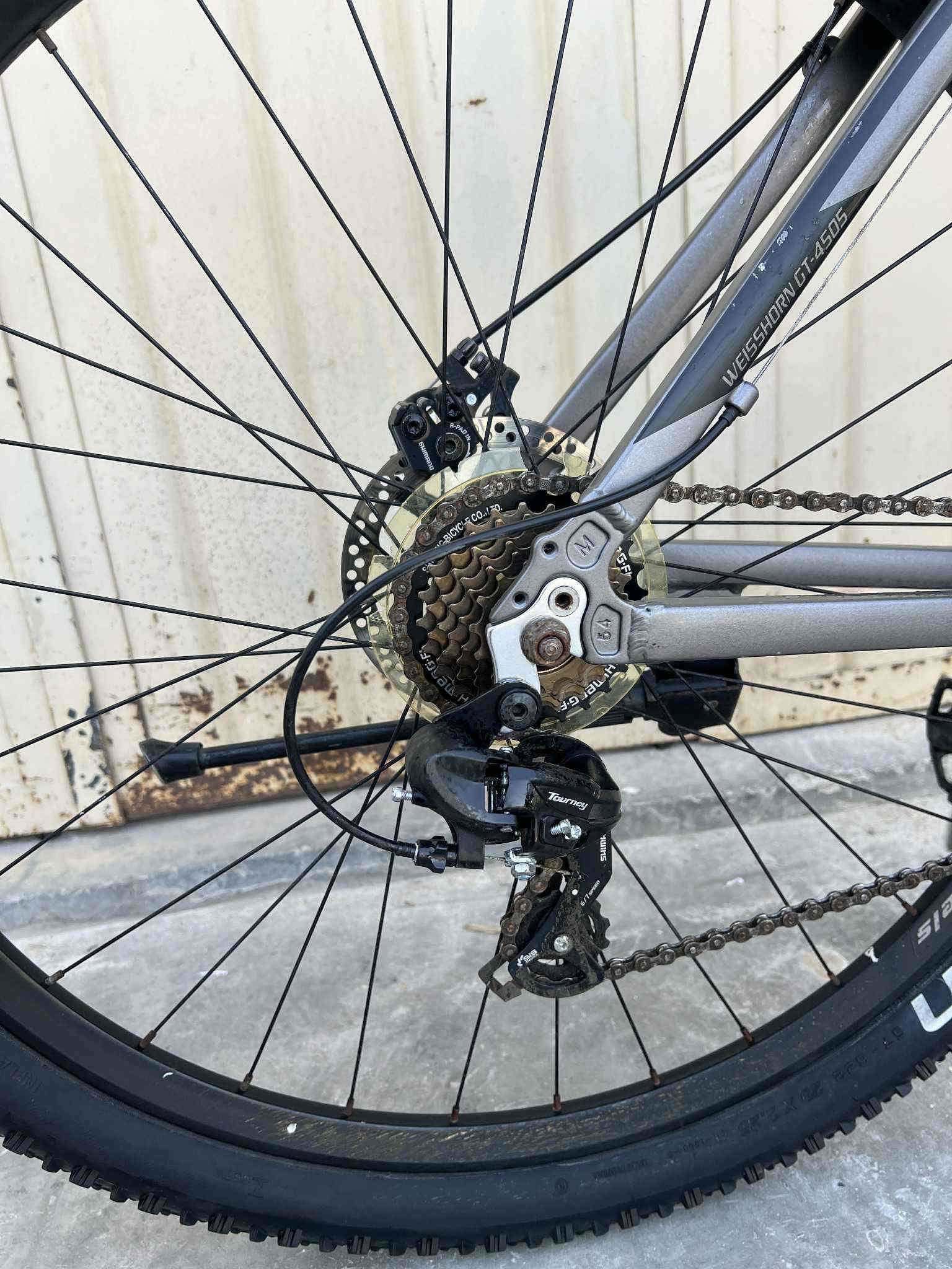 حجم٢٩
قیاسL
مارکەGRANDO
امریکی 
دبل امامی -فتح و قفل 
سیتم shimano 
بریکات -دیسک 
جسم المنیوم 
 هوایە حلوماشاللە 
توصیل موجود 
مکانە /کلار 
سعر -٣٥٠ الف بها مجال 
ژ.م ***********
