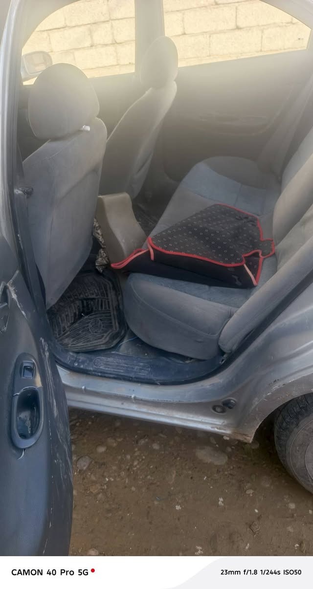 سلام عليكم داوي نوبره ٩٧ فحص الانبار كمرك مدفوع اورقه كامل محرك جديد كير جديد تخم تاير بعده ما ماشيه عليه باتر جديد تبريد بس غاز لايت زنون سياره ما تصرف عليه ربع  صدر كله جديد السعر ١٣ ***********
