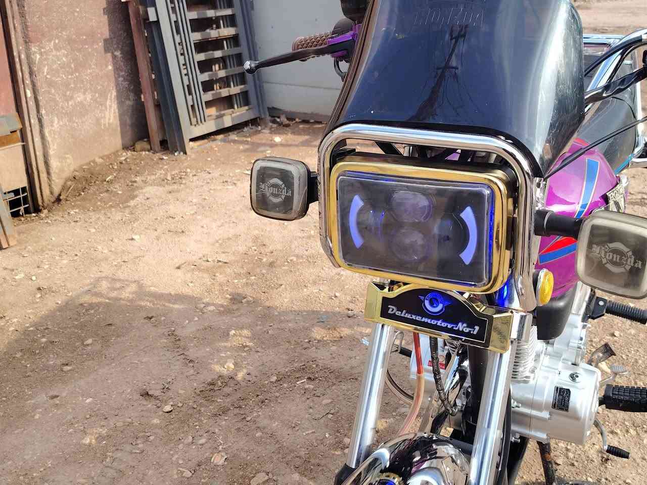 السلام عليكم دراجه سيفان للبيع 2024 باب اول الدراجه كلش نضيفه على ايدي لايت لد اشاير لد كيج الكتروني تشغيل عن بعد ويل عنكبوت المرغوب محرك150سيسي ناعمه بل مشي كله بلادي نقص فقط اشاره السعر 750 المكان حله شارع 80 مكلف بل نشر ***********
