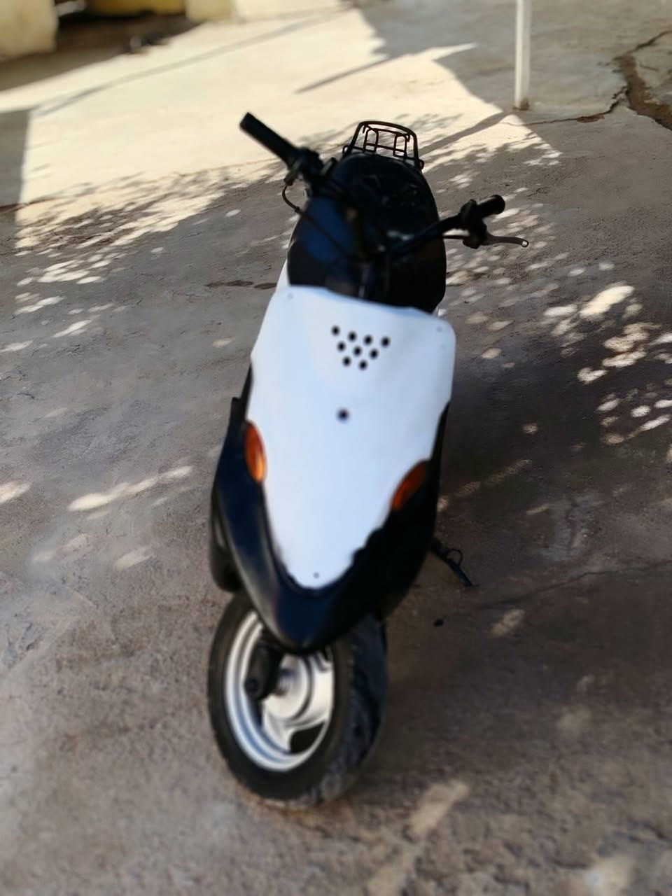 سلام عليكم ذبانه البيع 9 زروف مامفتوحه سعر 200 وبيه مجال قليل ***********
