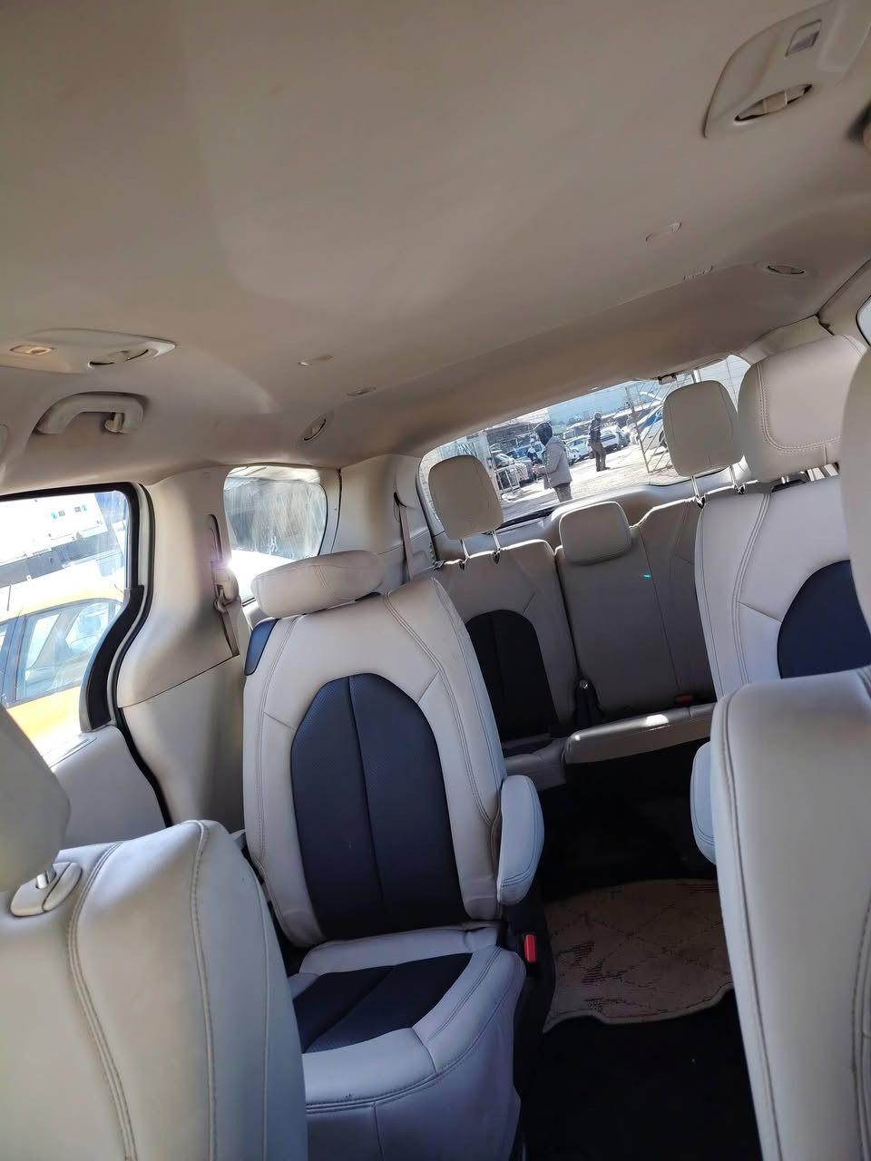 السلام عليكم للبيع موديل 2022 بيهه قطع صبغ ابيعلك محرك3600 بانزين احزام مرقم بغداد 175 بدون رقم 150 بيع او مراوس ماشيه 29 الف كيلو مكانهه بغداد زيونه الاستفسار ***********
