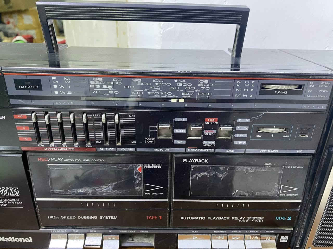 مسجل وراديو وكاسيت مزدوج ناشونال ياباني سماعات ضخمه  واستريو قديم انتيكة شغال عالفحص كهرباء وبطاريات نهايته 65 مكان زيونه


**إذا كنت صاحب هذا الإعلان وتريد حذفه لأي سبب، رجاءا أرسل رسالة إلى الدعم الفني**