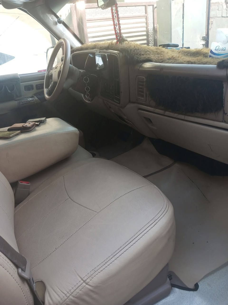 ‏‪***********‬‏

تاهو سوبر مان فحل 

موديل. 2004 
رقم بغداد الجديد سنويه لغاية 30 

كير ومحرك مكفولات حدادية جديده تخم تأير جديد سيارة نضيفه جدا اي نقص مابيه حيل نضيفه 

منظومة غاز 

تبريد تدفئ شغال.  

مكان السيارة بغداد الكرخ
