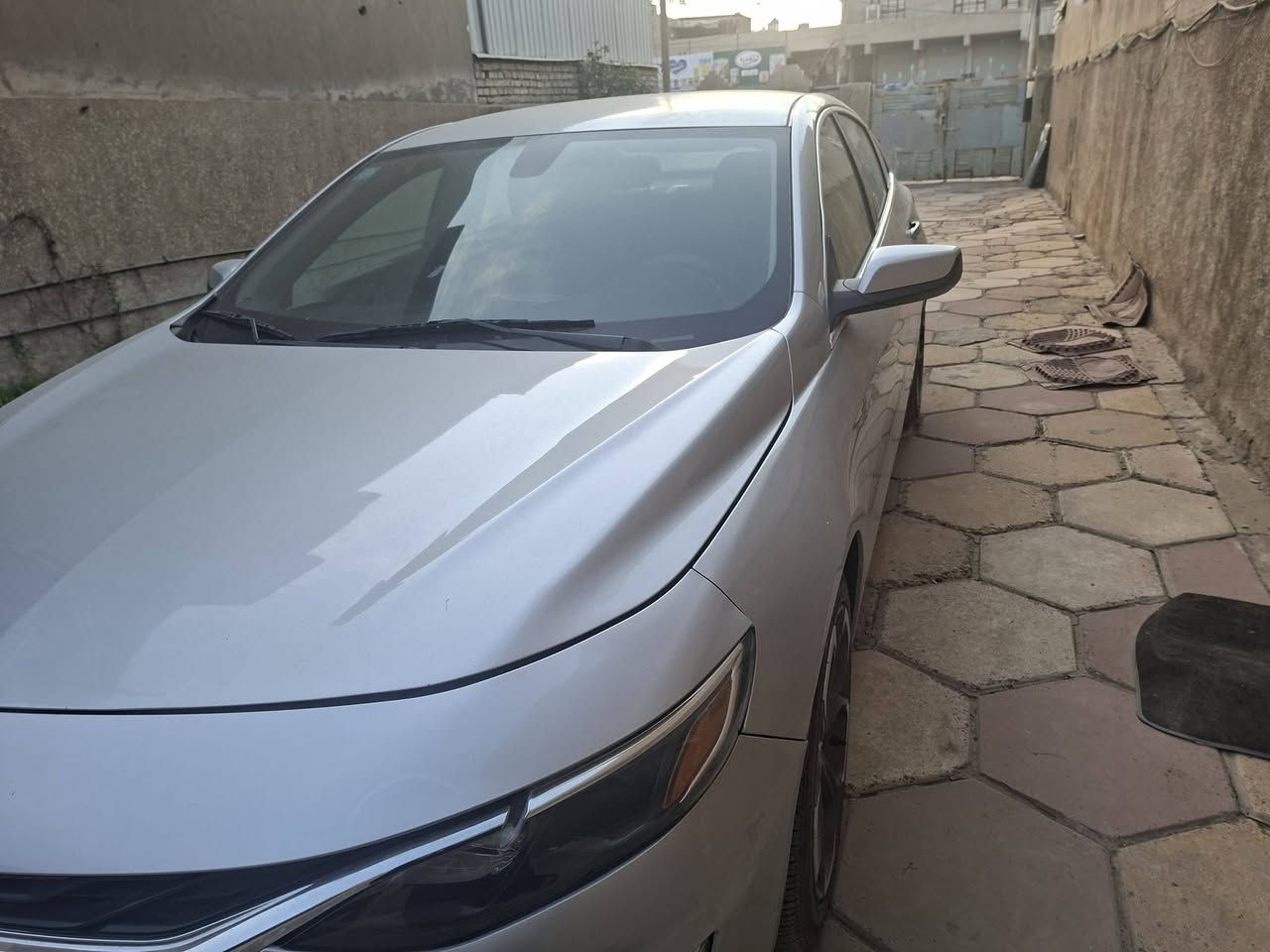 السلام عليكم اخواني سيارة ماليبوا مواصفات lt  كير مكينه مكفول للمعلومات اكثر الاتصال على ***********
