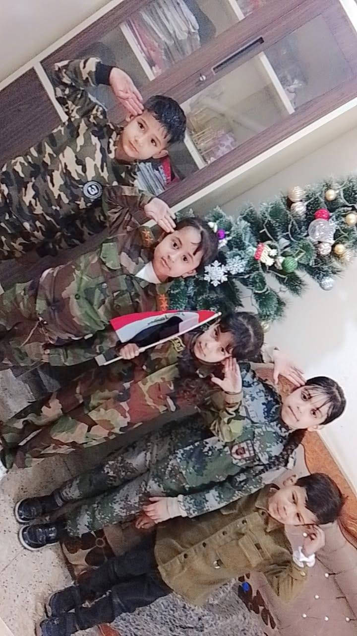 🇮🇶🌟 روضة المستقبل الأهلية تحتفل بعيد الجيش العراقي 🌟🇮🇶
بكل فخر واعتزاز، شارك أطفال روضة المستقبل في إحياء عيد الجيش العراقي
تعبيرًا عن محبتهم وامتنانهم لأبطال العراق الذين ضحّوا من أجل أمن الوطن 🇮🇶
🎈 فقرات وطنية جميلة
🎨 فعاليات ورسومات تعبّر عن حب الوطن
👧🧒 غرس روح الانتماء والفخر في نفوس أطفالنا
✨ في روضة المستقبل نعلّم أطفالنا حب الوطن منذ الصغر ✨
🌟 كل عام وجيشنا العراقي الباسل بألف خير 🌟
📞 ***********
📍 حي طارق القديم – الشارع العام – مقابل الفرع العريض – بجوار محطة المجاري
