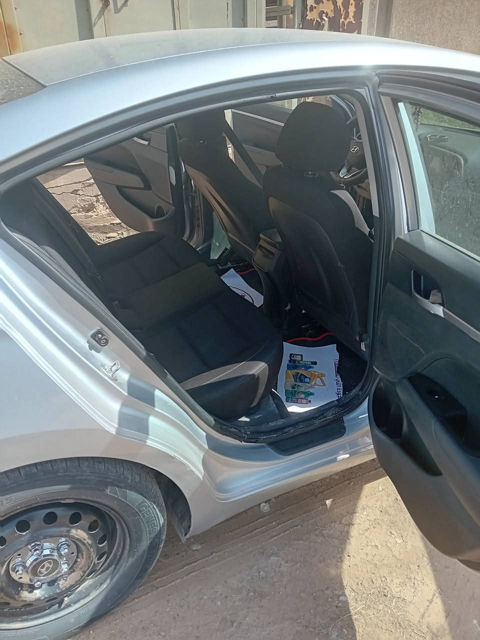 النترا موديل ٢٠٢٠مكينه ٢٠٠٠دوش لون رصاصي وراد حادثه جاملغ أمامي عله باردلاصبغ ولاتبديل سونر موجود السعر١٢٧وبيه مجال اتصال بالرقم ***********
