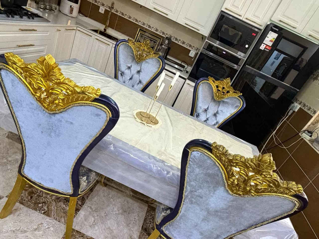 ميز طعام ويا 8 كراسي ويا قنصليه اخو الجديد للبيع سعره 750 وبي مجال كركوك, العراق


**إذا كنت صاحب هذا الإعلان وتريد حذفه لأي سبب، رجاءا أرسل رسالة إلى الدعم الفني**