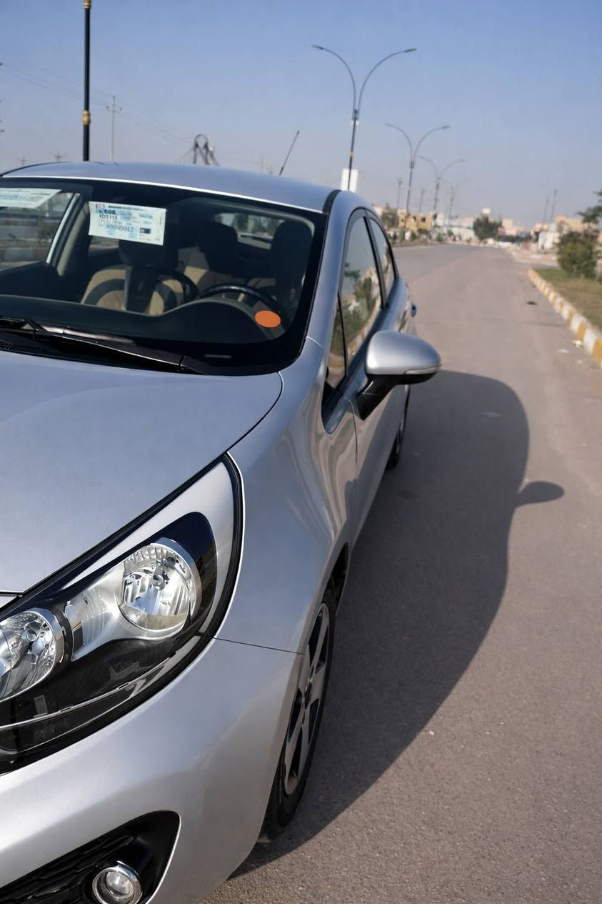 سياره كيا ريو موديل 2014 بأسمي ورقم جديد
السعر 90 ورقه وبيه مجال بسيط
للاستفسار ***********
