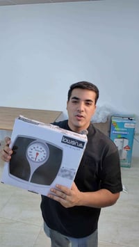 ميزان نيوال • بدون بطاريات • ١٣٠كج